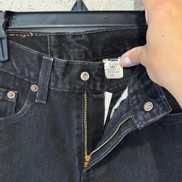 Levi’s 550 | youth size 10R - Picture 4 of 6